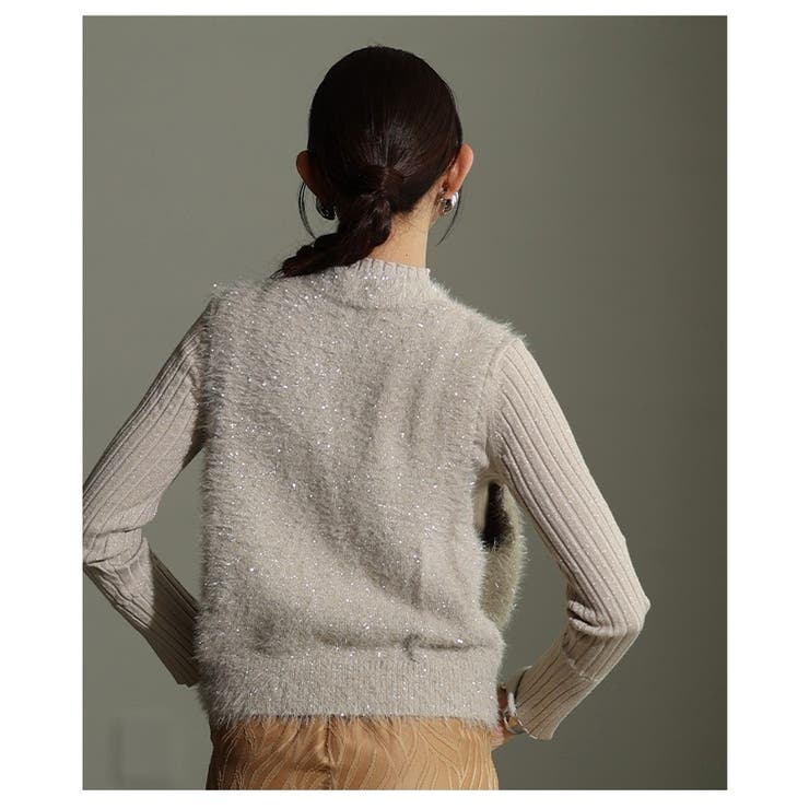 重ね着をアップデートするラメシャギーニットベスト レディース ファッション | Sawa a la mode | 詳細画像21 