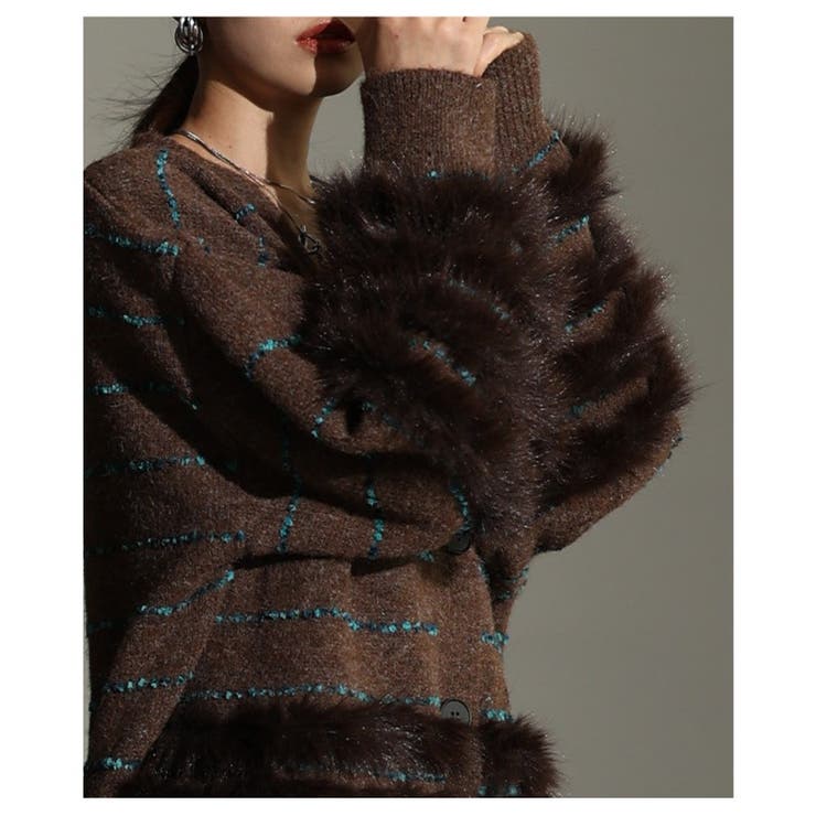 冬新作 大人リュクスなジャガード×ファーボーダーニットカーディガン レディース ファッション トップス カーディガン 異素材 ニット ファー ボーダー 長袖 羽織り 30代 40代 50代 60代 アラモード alamode otona 大人 cawaii 可愛い 洋服 かわいい服 mode-10120 大人リュクスなジャガード×ファーボーダーニットカーディガン