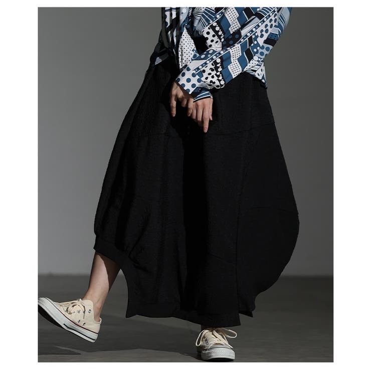 甘さを削ぎ落した変形ヘムラインエンボスバルーンスカート レディース ファッション | Sawa a la mode | 詳細画像12 