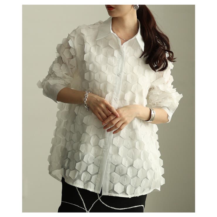 ひらりと揺れる立体ハニカムシアーシャツ レディース ファッション | Sawa a la mode | 詳細画像12 