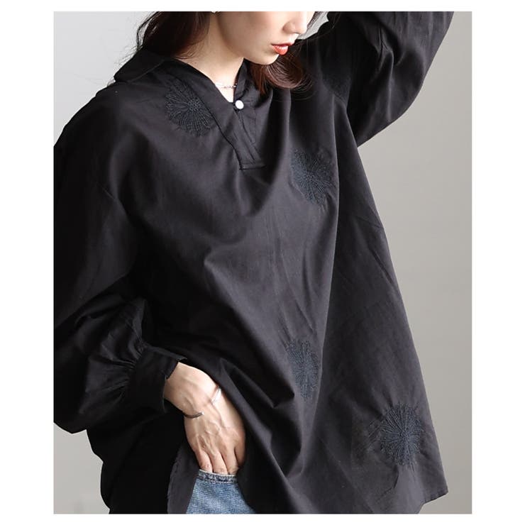 さり気ない甘さ漂う花柄刺繍スキッパーチュニックシャツ レディース ファッション | Sawa a la mode | 詳細画像12 
