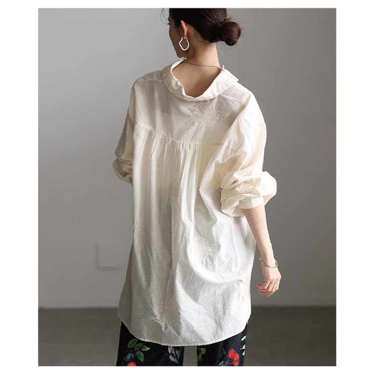 さり気ない甘さ漂う花柄刺繍スキッパーチュニックシャツ レディース ファッション | Sawa a la mode | 詳細画像20 