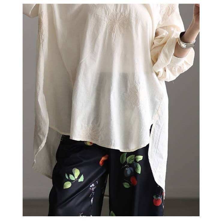 さり気ない甘さ漂う花柄刺繍スキッパーチュニックシャツ レディース ファッション | Sawa a la mode | 詳細画像22 