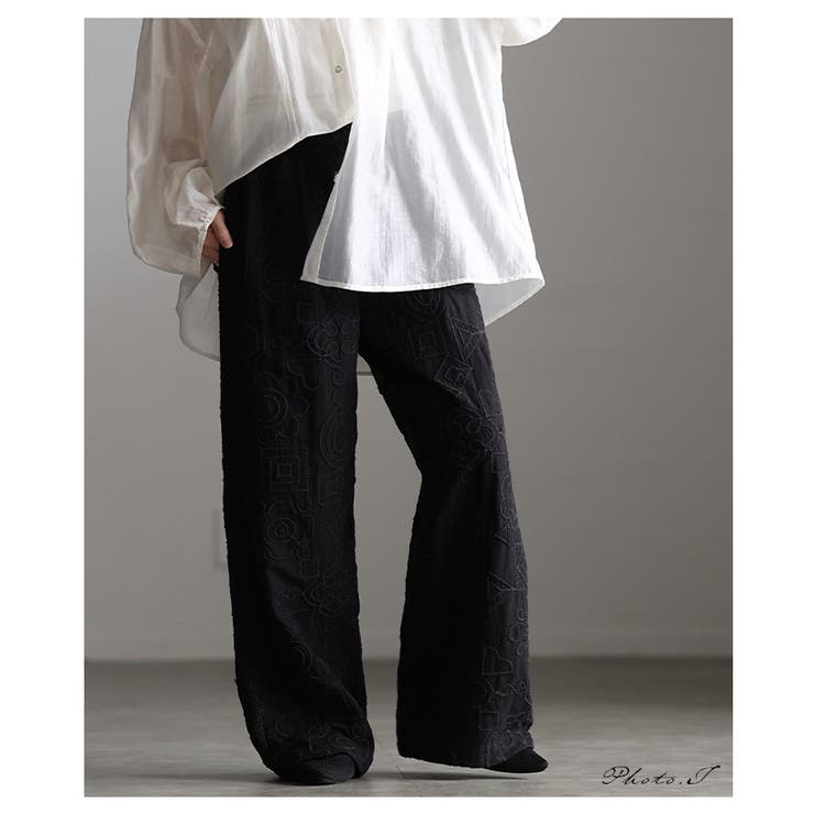 自然な立体感宿るコード刺繍イージーワイドパンツ レディース ファッション | Sawa a la mode | 詳細画像2 