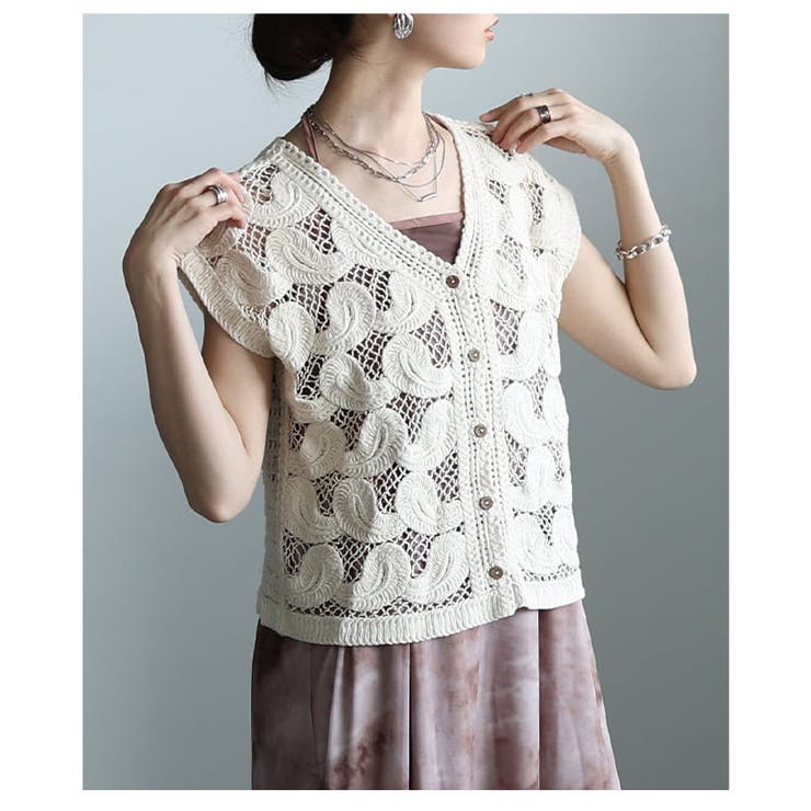 編み柄で魅せるクロシェ編みニットベスト レディース トップス | Sawa a la mode | 詳細画像16 