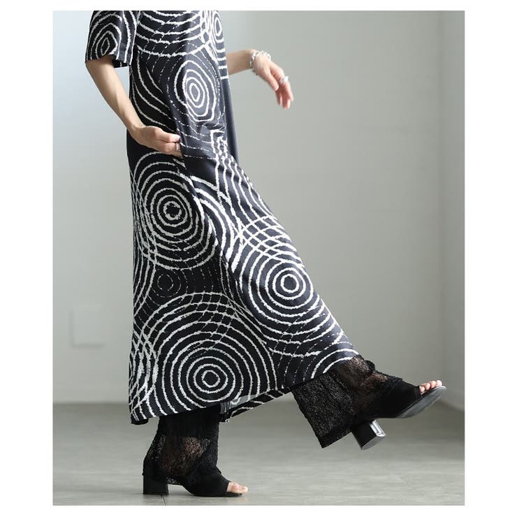 視線をクギ付けにするランダム水玉カットソーワンピース レディース ファッション | Sawa a la mode | 詳細画像4 