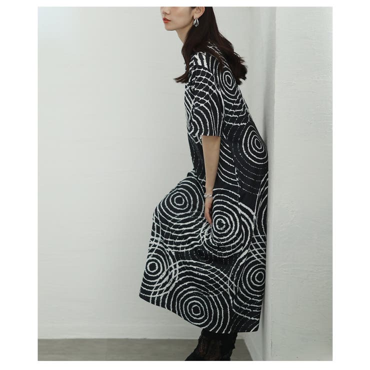 視線をクギ付けにするランダム水玉カットソーワンピース レディース ファッション | Sawa a la mode | 詳細画像14 