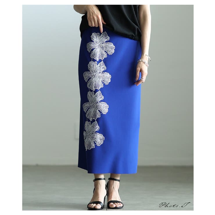 ドラマティックなアシンメトリー花柄刺繍ナロースカート レディース ファッション | Sawa a la mode | 詳細画像2 