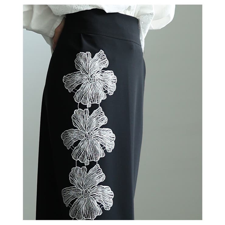 ドラマティックなアシンメトリー花柄刺繍ナロースカート レディース ファッション | Sawa a la mode | 詳細画像16 