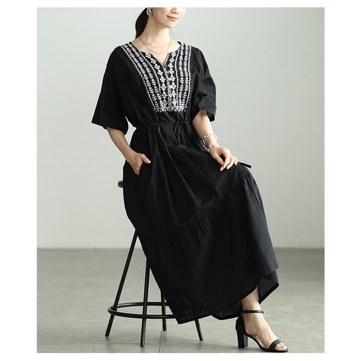 涼し気を纏う草花刺繍インド綿ティアードワンピース レディース ファッション | Sawa a la mode | 詳細画像4 