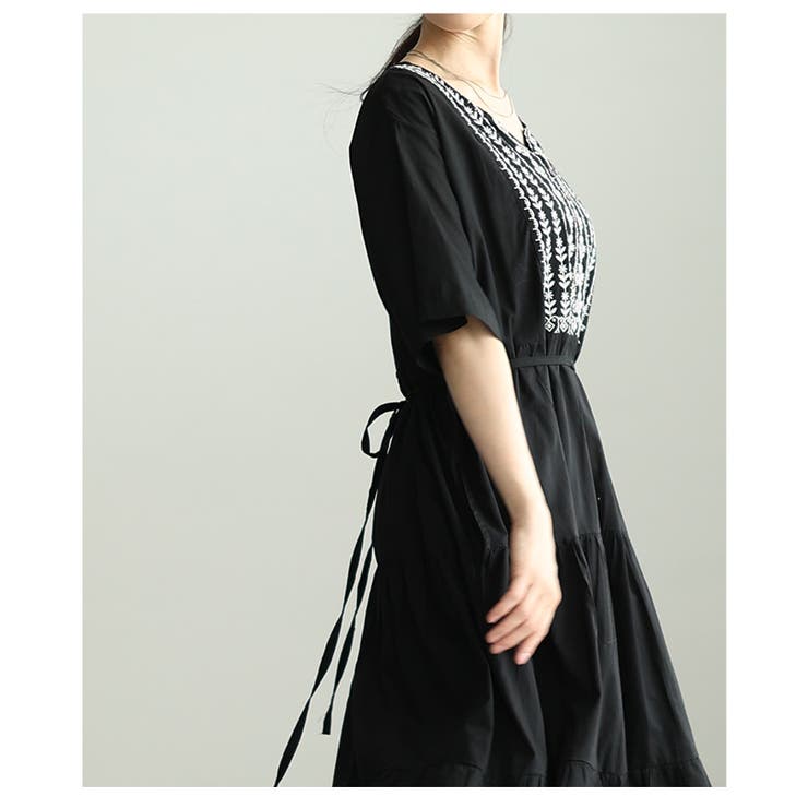 涼し気を纏う草花刺繍インド綿ティアードワンピース レディース ファッション | Sawa a la mode | 詳細画像13 