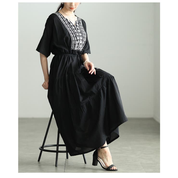 涼し気を纏う草花刺繍インド綿ティアードワンピース レディース ファッション | Sawa a la mode | 詳細画像22 