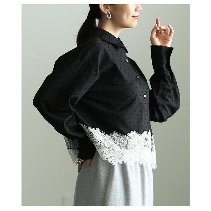 クラシカルに映えるフロッキードット裾レースシャツ レディース トップス | Sawa a la mode | 詳細画像15 