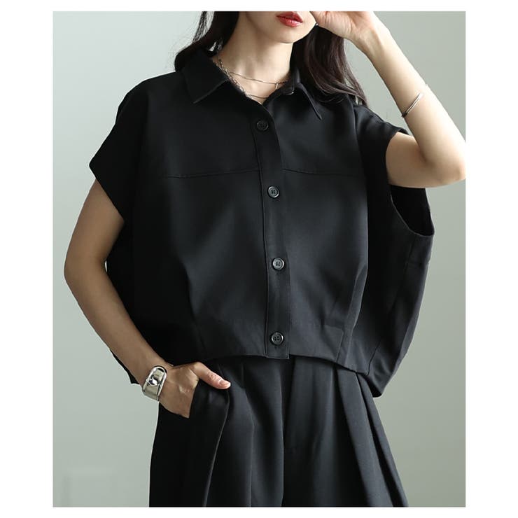 ブラック | マイルドな光沢宿るコクーンシルエットショートシャツ レディース ファッション | Sawa a la mode