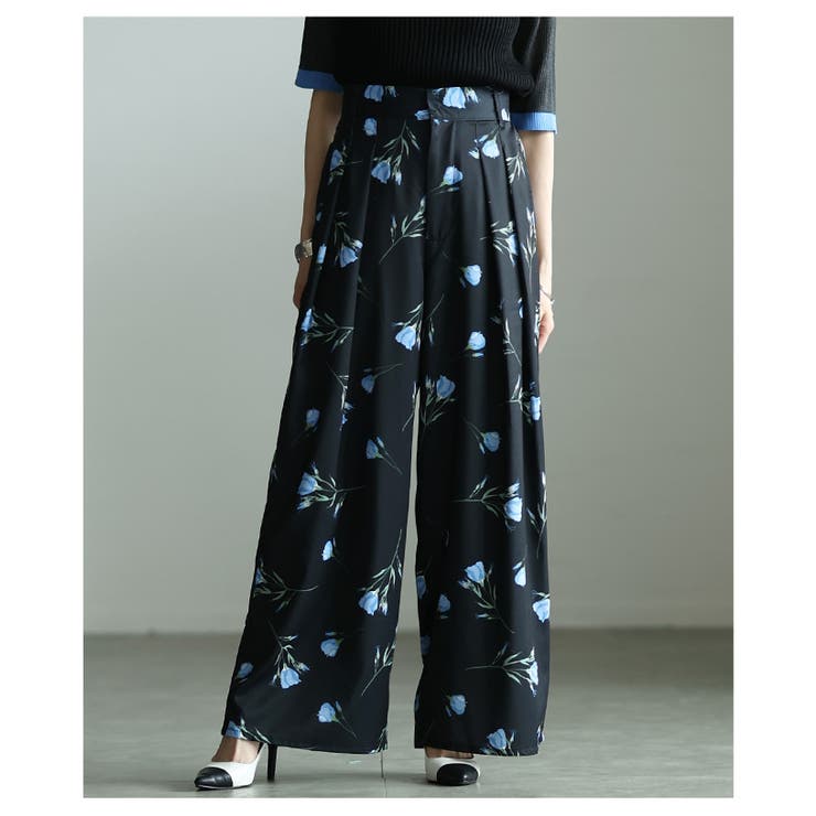 ブラック | 控えめな甘さ引き立つ花柄ハイウエストタックワイドパンツ レディース ファッション | Sawa a la mode