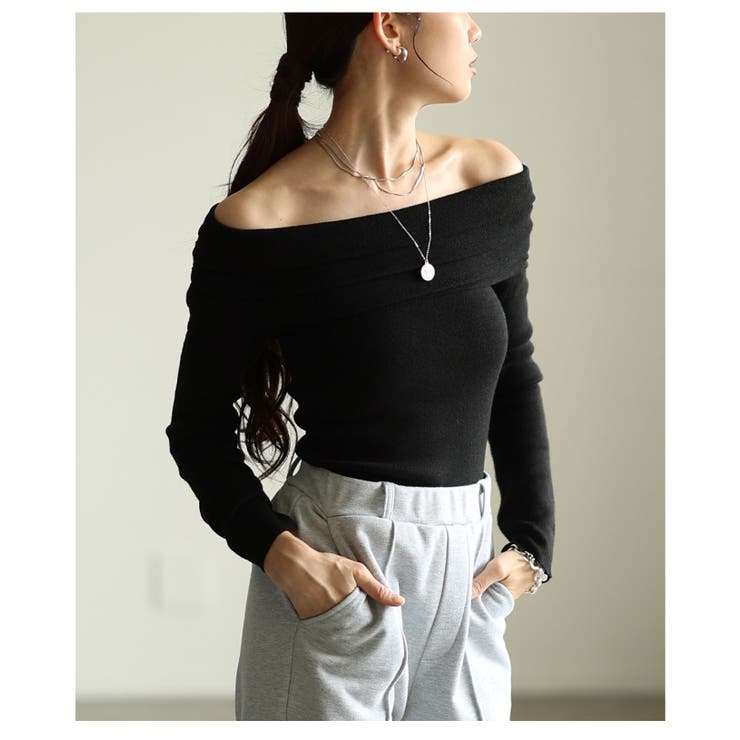 ブラック | デコルテ美人へ導くオフショルニットプルオーバー レディース ファッション | Sawa a la mode