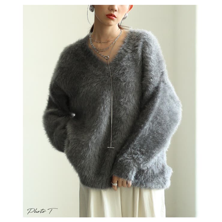 グレー | ふんわり心地よいネコヤーンVネックニットプルオーバー レディース ファッション | Sawa a la mode