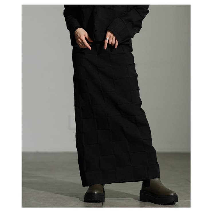 ブラック | 惹き込まれる陰影纏うエンボスチェックニットスカート レディース ファッション | Sawa a la mode