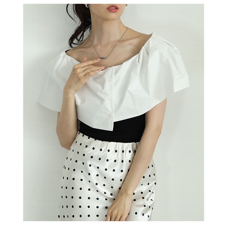 ブラック×ホワイト | ランクアップする品の良さを纏うオフショルダー風異素材ケープトップス レディース … | Sawa a la mode