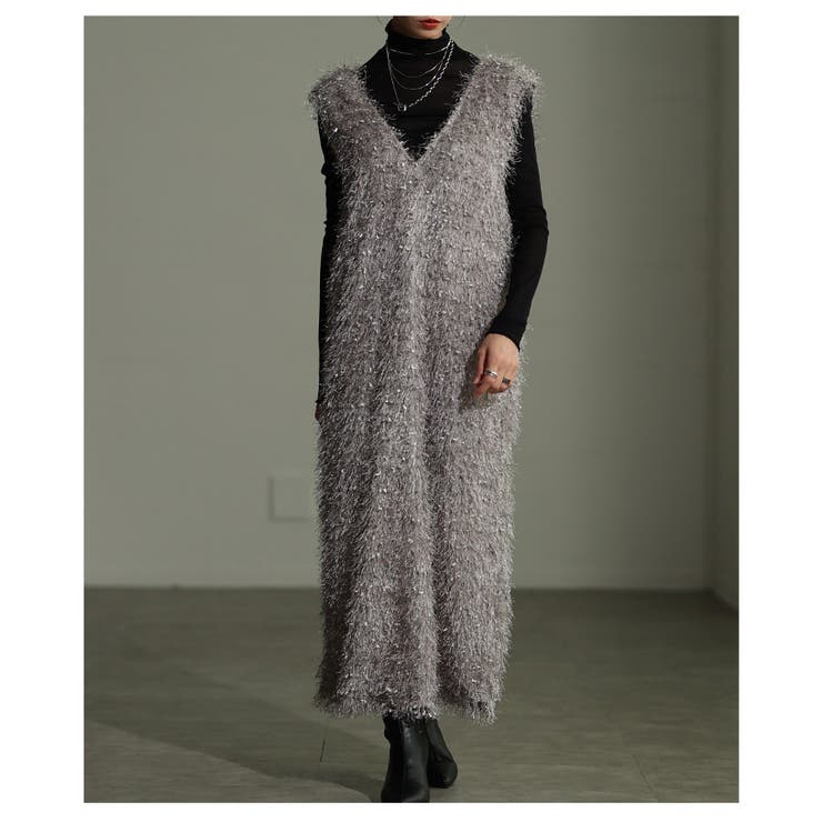 グレー | 主役級の華やかさ纏うフェザーニットVネックジャンパースカート レディース | Sawa a la mode