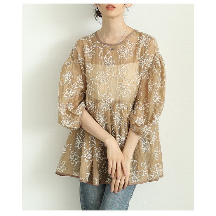 ベージュ | 可憐な抜け感纏うフリンジ風花柄刺繍パフスリーブペプラムシアートップス レディース… | Sawa a la mode