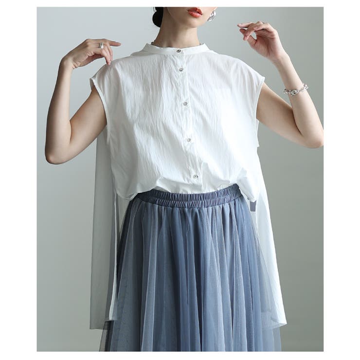 オフホワイト | シルエットで魅せるテールヘムフレンチスリーブブラウス レディース ファッション | Sawa a la mode