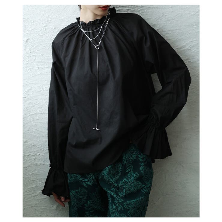 ブラック | ドラマティック漂うベルスリーブフリルネックブラウス レディース ファッション | Sawa a la mode