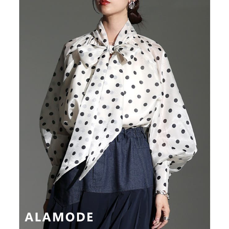 オフホワイト | 一枚で品格が完成するクラシカルドットボウタイブラウス レディース トップス | Sawa a la mode