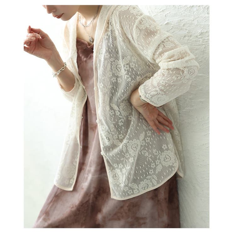 オフホワイト | 重ね着を盛り上げる花柄レース刺繍メッシュパーカー レディース ファッション | Sawa a la mode