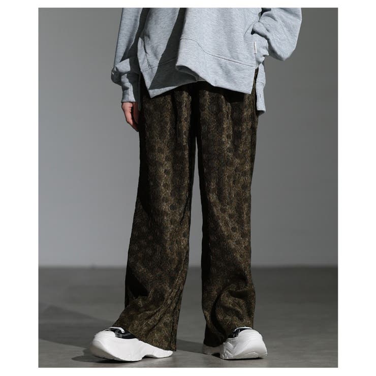 オリーブ | 表情豊かなドット柄エンボスプリーツイージーパンツ レディース ファッション | Sawa a la mode