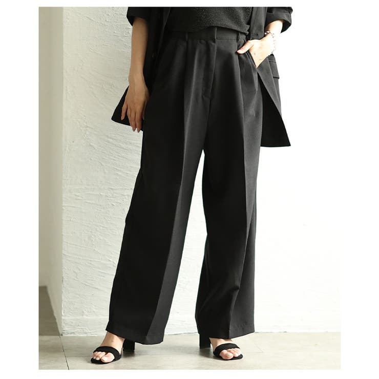 ブラック | 洗練された大人のリラックス感纏うタック入りワイドパンツ レディース ファッション | Sawa a la mode