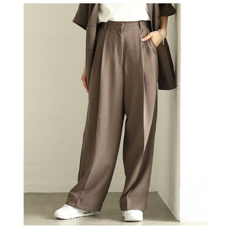 ブラウン | 洗練された大人のリラックス感纏うタック入りワイドパンツ レディース ファッション | Sawa a la mode