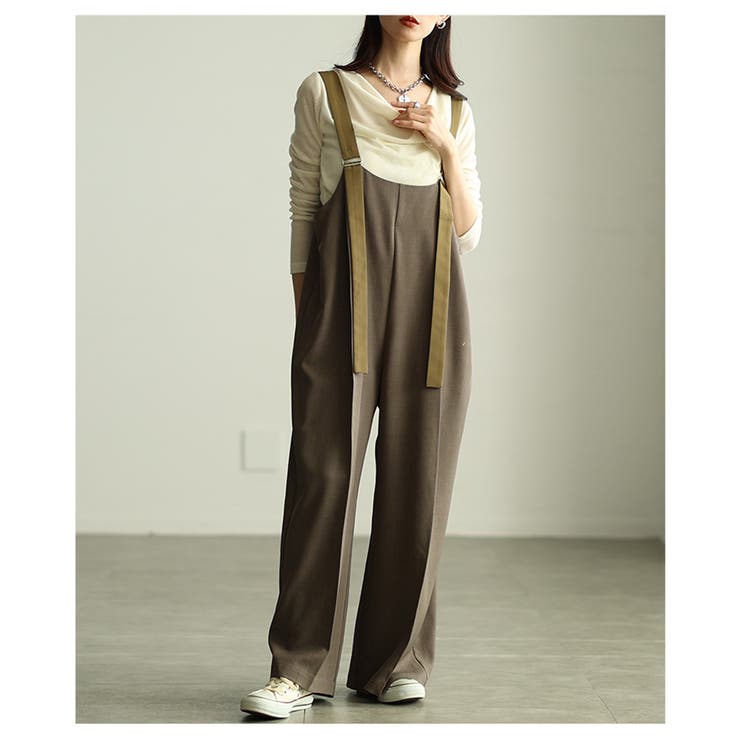 カーキ | ハンサムに着る大人のサロペットパンツ レディース ファッション | Sawa a la mode