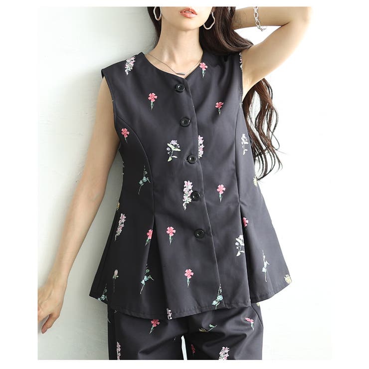 ブラック | 爽やかな甘さ引き立つ花柄ペプラムフレアノースリーブトップス レディース ファッシ… | Sawa a la mode