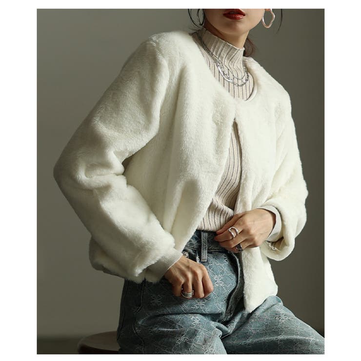 ホワイト | 纏う愛されノーカラーフェイクファーライトジャケット レディース ファッション | Sawa a la mode