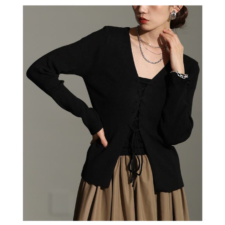 ブラック | 女性らしさを引き立てるレースアップニットトップス レディース ファッション | Sawa a la mode