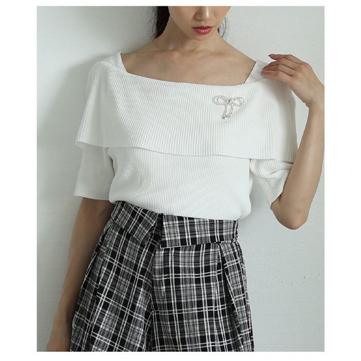 オフホワイト | オフショルリブニット半袖トップス レディース ファッション | Sawa a la mode