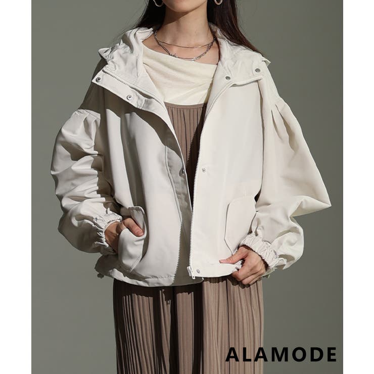 オフホワイト | 軽やかに羽織れるライトボリュームマウンテンパーカー レディース アウター | Sawa a la mode