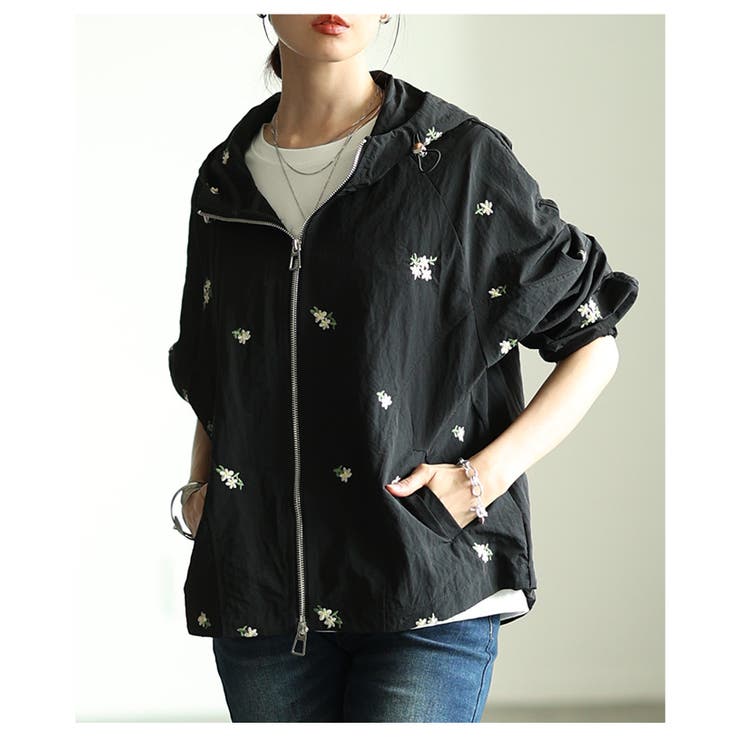 ブラック | 繊細な甘さ漂う花柄刺繍撥水加工マウンテンパーカー レディース ファッション | Sawa a la mode
