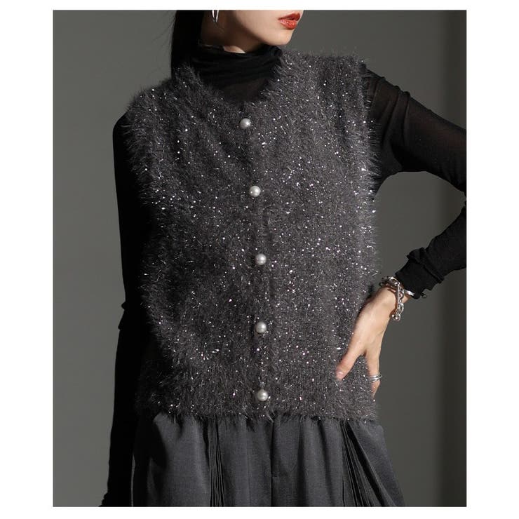 チャコール | 重ね着をアップデートするラメシャギーニットベスト レディース ファッション | Sawa a la mode