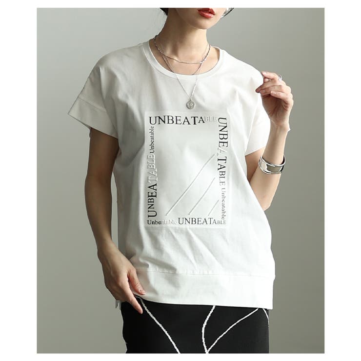 ホワイト | こなれ度満点なスクエアロゴ入りコットンTシャツ レディース ファッション | Sawa a la mode