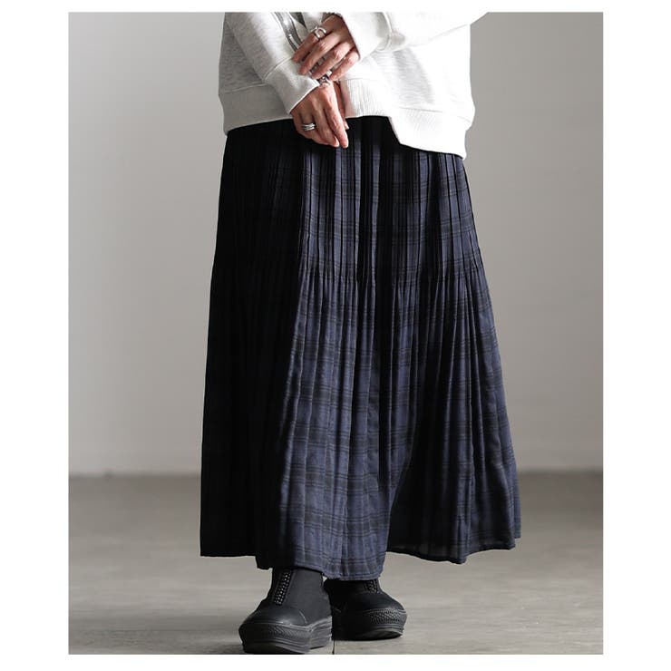 ネイビー | 品よく広がるチェック柄プリーツフレアスカート レディース ファッション | Sawa a la mode