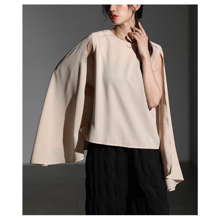 ベージュ | 歩くたびに風をまとうケープブラウス レディース ファッション | Sawa a la mode