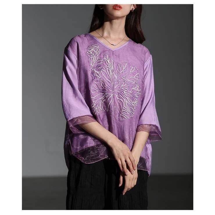 パープル | 上品な存在感を醸し出すフラワー刺繍×シアーレイヤードブラウス レディース ファッ… | Sawa a la mode