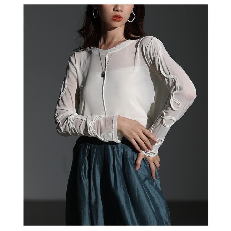 オフホワイト | ニュアンス溢れるコード刺繍シアートップス レディース ファッション | Sawa a la mode