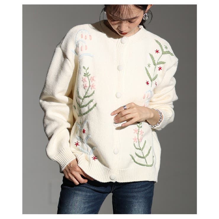 ホワイト | 一枚で絵になる草花刺繍ラインニットカーディガン レディース ファッション | Sawa a la mode
