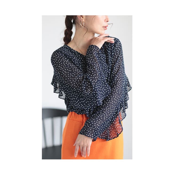 ネイビー | 流れる華やかフリル袖のシアーブラウス レディース ファッション | Sawa a la mode