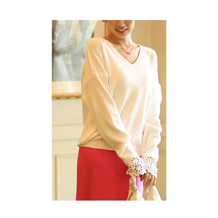 ホワイト | 手元まで華やぐ袖口レースリブニットトップス レディース ファッション | Sawa a la mode