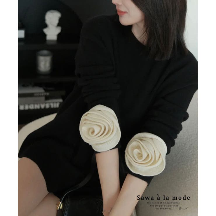 ブラック | 手元に華を添えるフラワーモチーフスリーブニットトップス レディース ファッション | Sawa a la mode