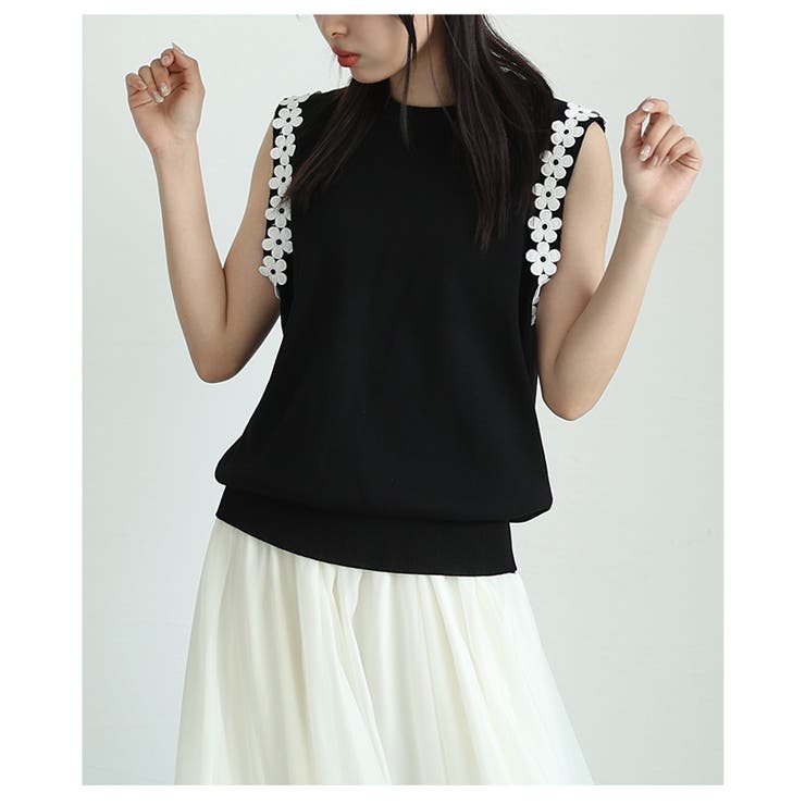 ブラック | お袖に添うフラワーモチーフが愛らしいサマーニットトップス レディース ファッショ… | Sawa a la mode